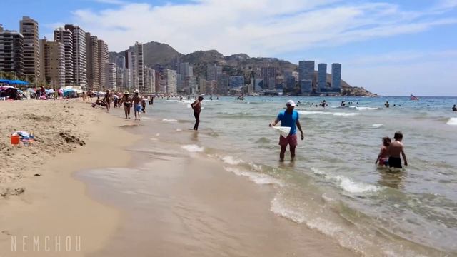 4KBENIDORM walking Tour Old town and Levante beach 2021
