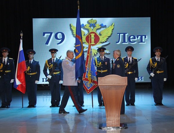 Церемония вручения флага региональному Совету ветеранов УИС в программе «Законный интерес»