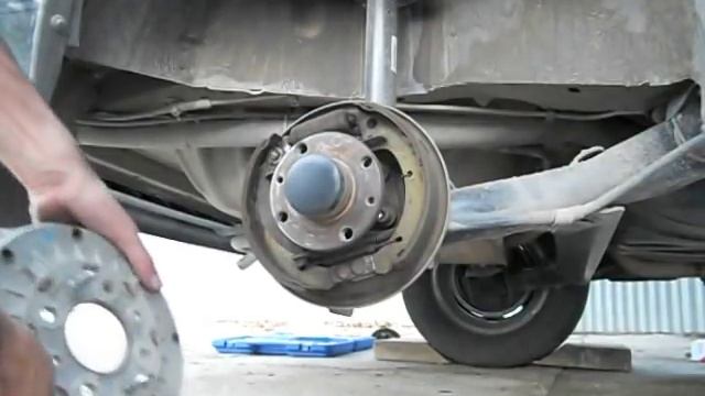 ЗАМЕНА ЗАДНИХ КОЛОДОК НА ВАЗ 2115 ЧАСТЬ 1