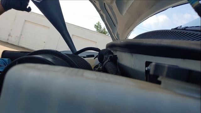 CHEVROLET EXPRESS 3500 oil change , air filter replace simple steps
