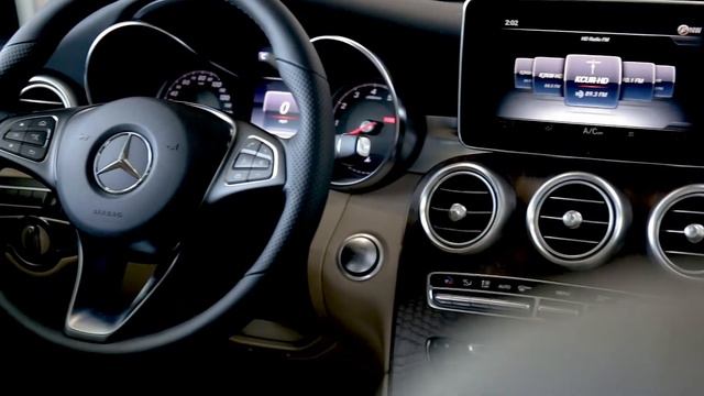2019 Mercedes-Benz GLC 300 Overview