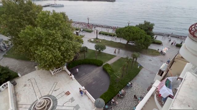 ЯЛТА День города???ВПЕРВЫЕ пробую УСТРИЦЫ?ПАРИЖ в ЯЛТЕ? лучшее мороженое!?Baskin Robbins