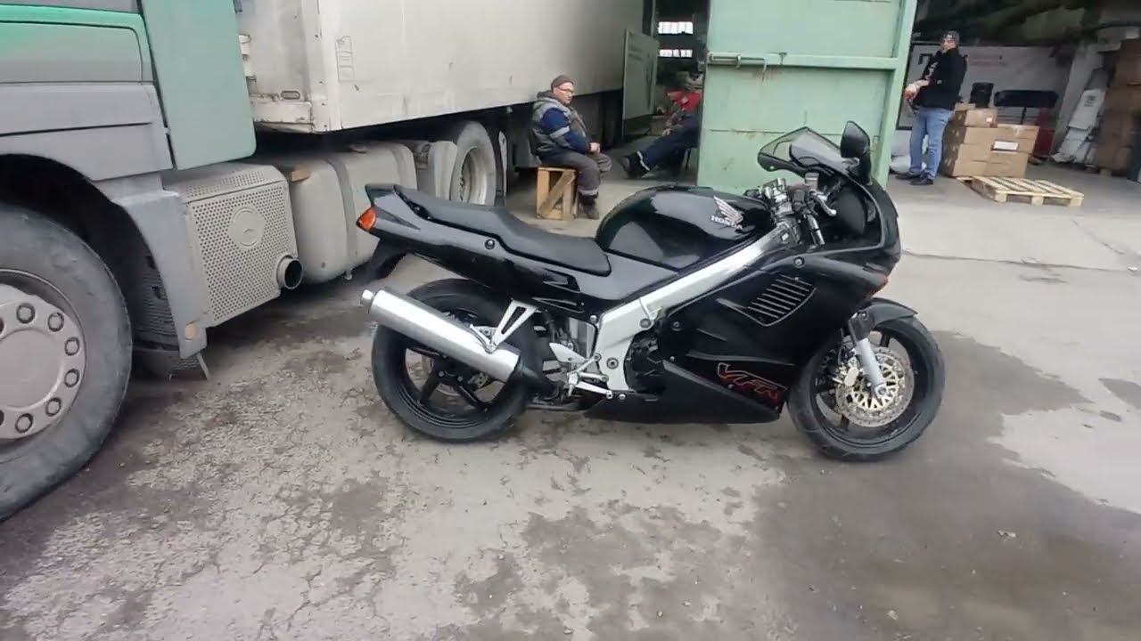 МОТОАЛЬФА Поздравляет Виталия из г. Симферополь  с покупкой мотоцикла: Honda VFR 750