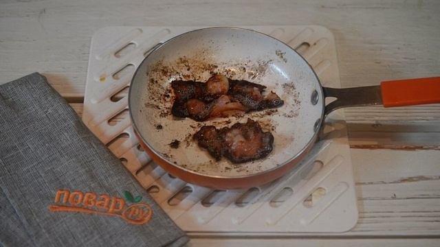 Яичница с беконом и авокадо