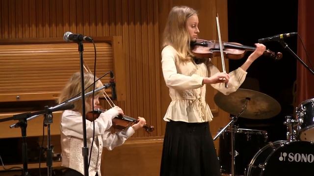 2016-03-01 Аврелій і Анастасія Сергеєви (Генрік Венявський - Каприс №4 Ля Мінор)