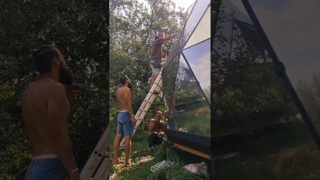 С музыкой в сердце! ☀️
Вот так мы проводим летние уикэнды, работа в стиле джаз. Монтируем наши шикар