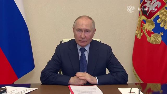 Путин провёл оперативное совещание с постоянными членами Совета Безопасности.