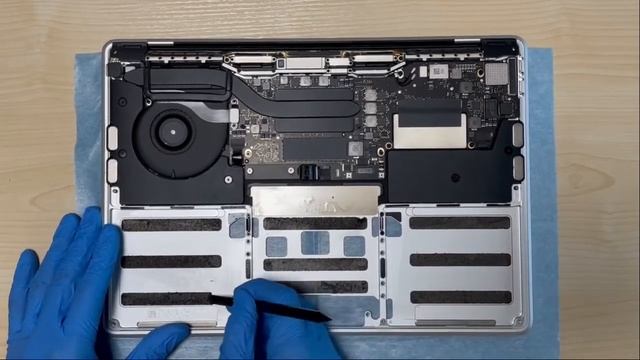 MacBook Pro 13インチ バッテリー A1713 交換方法 2016 2017 2019 2020 ( A1708 A2159 A2289 A2338) 対応｜World Plus