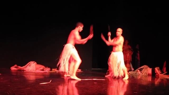 Mestre Rony Machete Maculele - Real Brazilian Weapons Machete Capoeira Performance