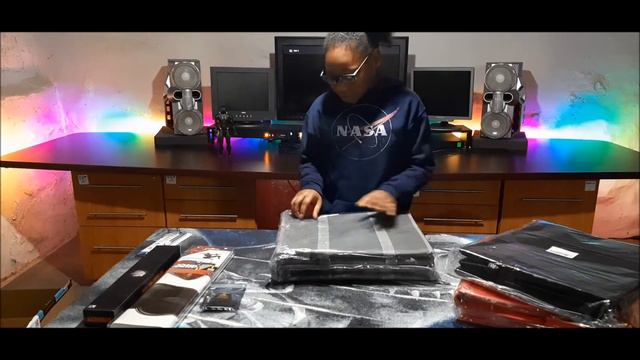 Unboxing With Lia B (Mystery Boxes) EP:1