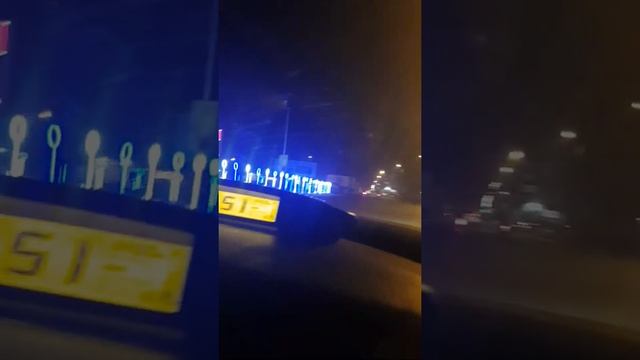 ketetsi pas de droit sur la chanson.  profiter de la vue nocturne de Lomé la belle