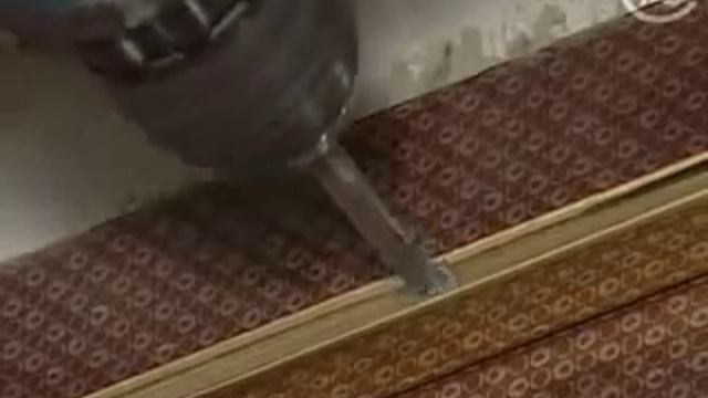 Монтаж зеркального потолка армстронг в квартире