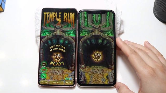 Samsung Galaxy S21 Vs iPhone 11! Comparison Review