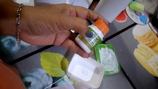 CÓMO PREPARO LAS BOTELLAS DE VIDRIO PARA DECORARLAS (Decoupage)