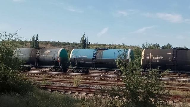 VID_20190704_164742.mp4  2ТЭ25Км - 0261 с грузовым поездом.