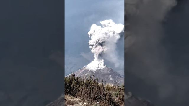 Извержение вулкана Сантьягито в Гватемале