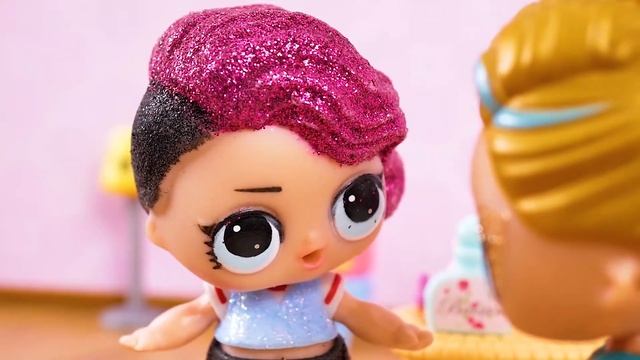 Кукла лол стала бьюти блогером! Видео с игрушками для детей