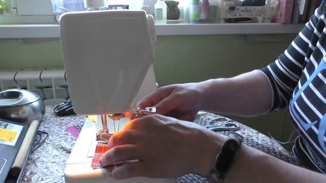 Посылка с алиэкспрэс (супер нитковдеватель и руфлер для складок)и их применение.