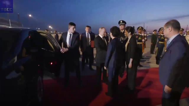 Яркий и тёплый приём Путина в КНР