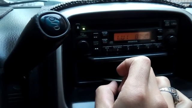 Honda Crv 2002-2006 radyo kodu şifre girme