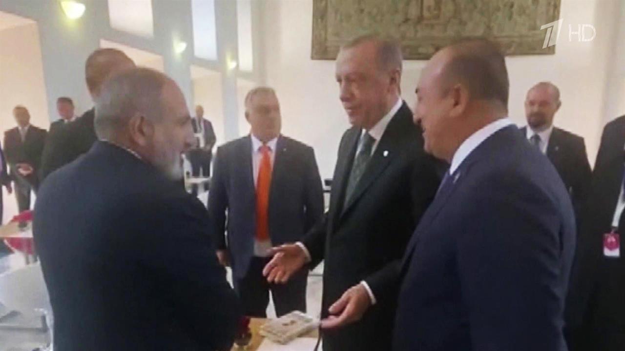 В Праге впервые в истории состоялась встреча лидеров Турции, Азербайджана и Армении
