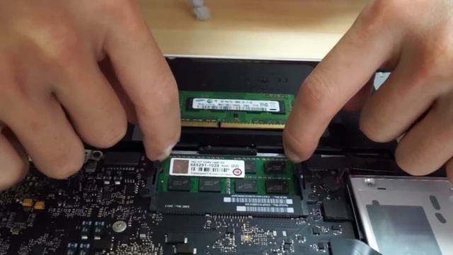 旧MacBook PROのメモリ換装で16GBにしたった！