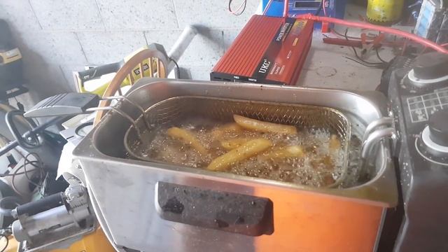 What Will Cook First ??  4 Kw Inverter Or Chips 2100 Watt Test