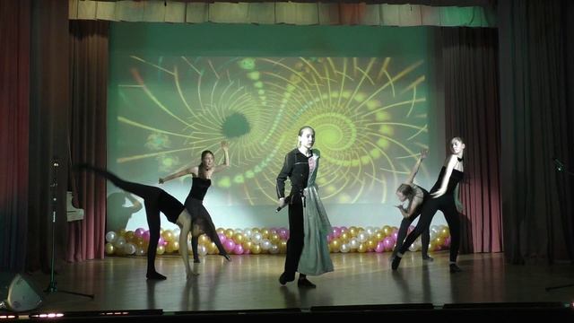Всё земное стало странным. Мария Подольская. Эстрадная студия 