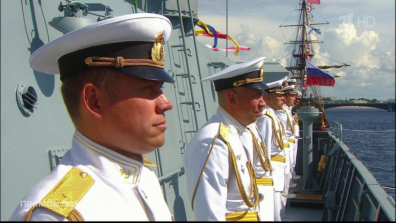 Путин: высокая миссия ВМФ определила священное отношение моряков к Родине