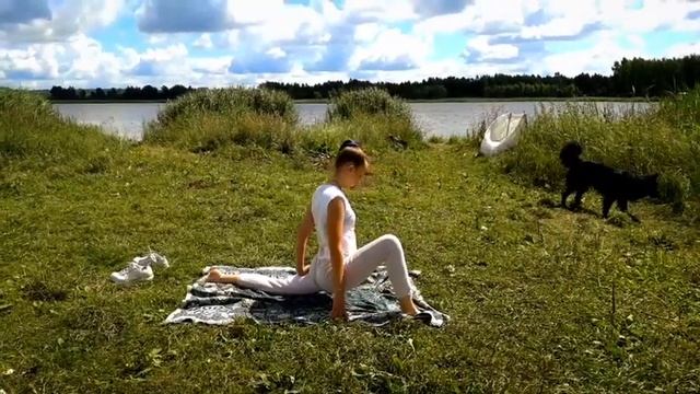 "Спорт с Викой". Шпагат за месяц. Обучалка // 2Fri
