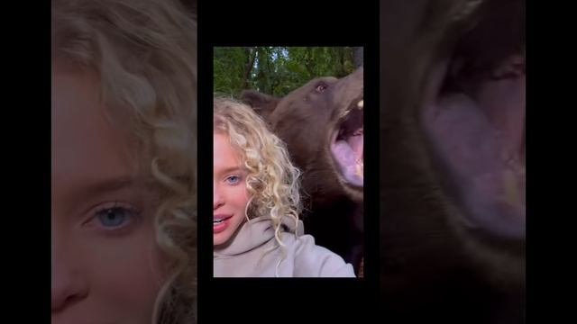 МЕДВЕДЬ НАПАЛ НА ДЕВУШКУ ШОК