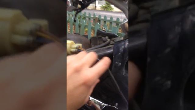 How to take the gas tank off on suzuki boulevard M50