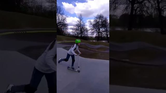 мини линия в скейт парке первый раз с баника вкатила в маленьком квотере❤️🛴🔥🤩 #scooter #skatepark