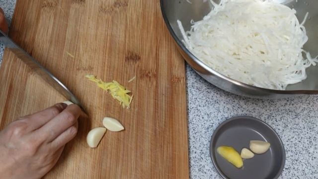 КОРЕЙСКИЙ САЛАТ ИЗ ДАЙКОНА. daikon salad.