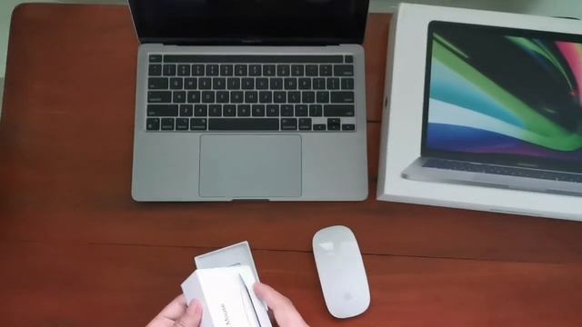M1 Macbook Pro + Magic Mouse Unboxing