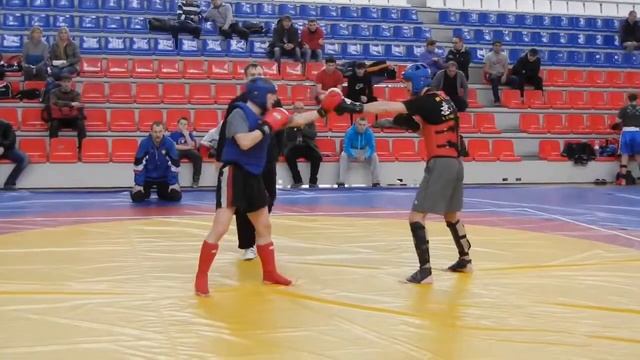 ILIQCHUAN SANDA - 2013 - Araslanov Andrey (in red)