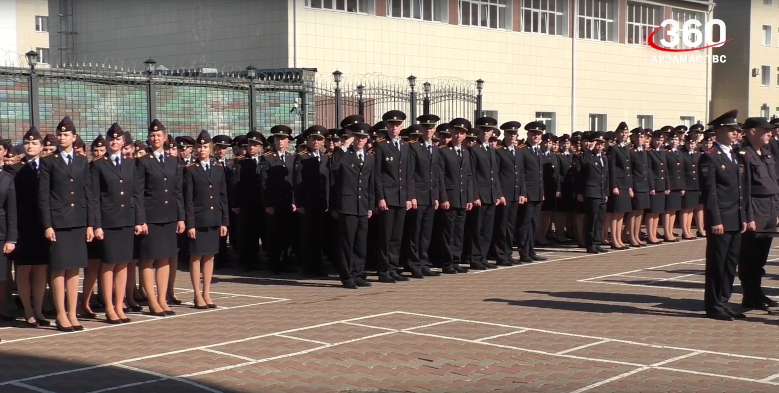 Торжественная линейка в Нижегородской академии МВД