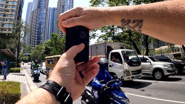 Street photography POV with the Sony ZV-1 || Manila, Philippines