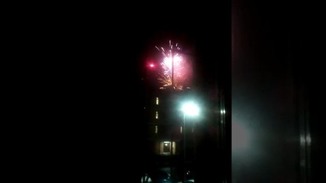 Вот это САЛЮТ!!!!/Вид из Окна!