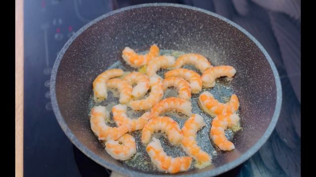 🍤 Нежная паста с креветками в сливочно-чесночном соусе #shorts