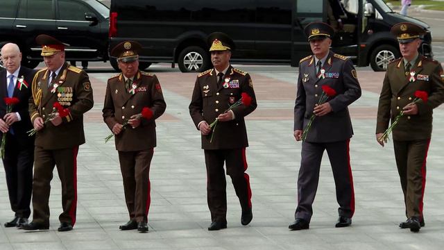 Главы военных ведомств стран СНГ в Минске почтили память воинов, погибших в годы ВОВ