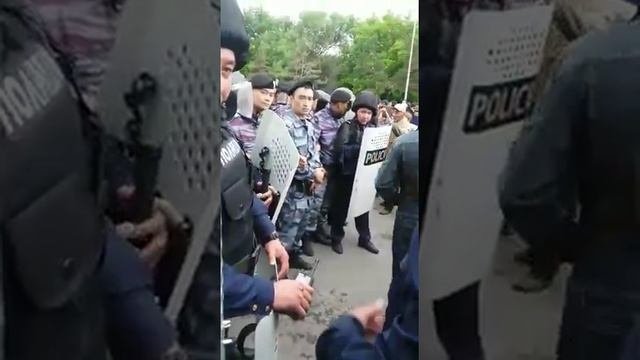 Глупый народ зачем ходите голосовать раз за вас всё решил за10 лет вперёд Назарбаев до сих пор он в