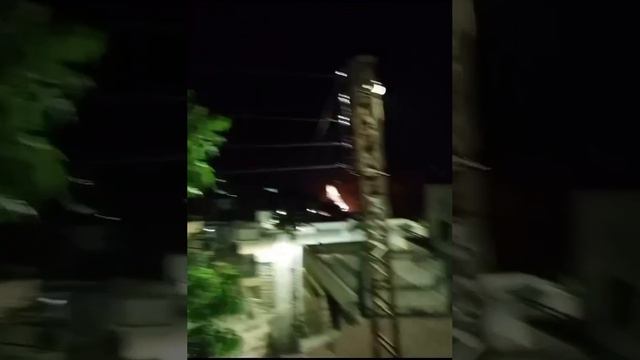 На видео израильские силы сбрасывают фосфорные бомбы на город Кфар-Кила на юге Ливана