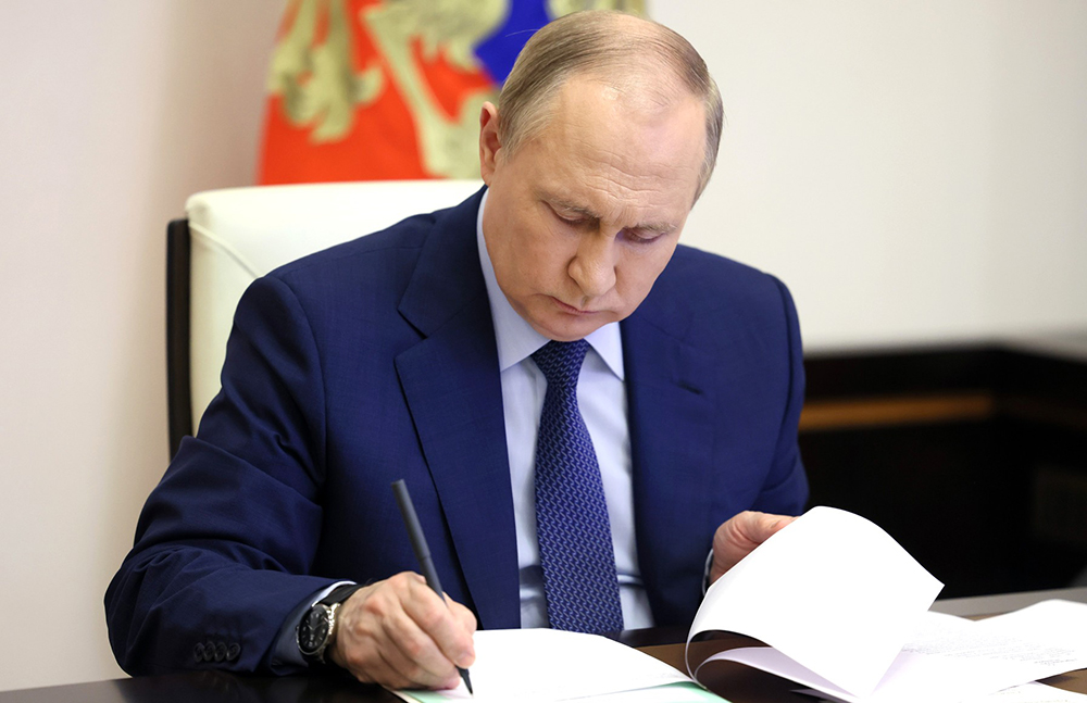 Путин подписал указ о сложении полномочий правительством / События на ТВЦ