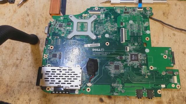 Dell Vostro 1015 ищем волшебный биос
