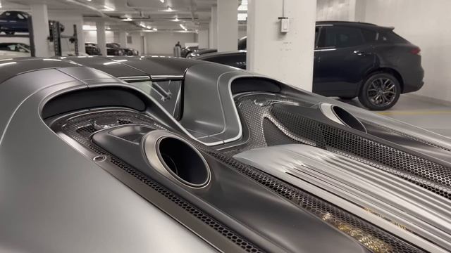 Porsche 918 Spyder Weissach Pack - Revs + Walkaround in 4k