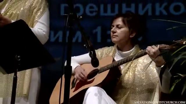 Он так любит всех нас, что оставил небо