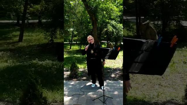 ПЕСНИ В ЕССЕНТУКАХ. ПОЮ И РАЗВЛЕКАЮ ОТДЫХАЮЩИХ. КЛЕНОВЫЕ ЛИСТЬЯ 2024 г