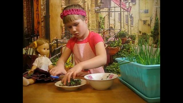 Всего 3 минуты и очень вкусный салат готов! Смотреть до конца...   #Салаты #Полезнаяеда #Готовятдет