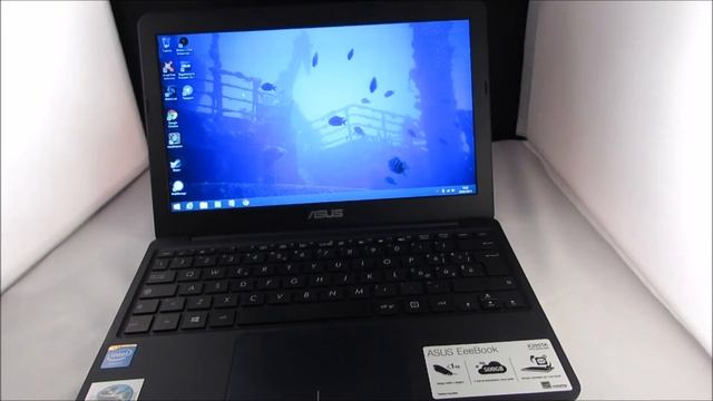 Recensione Asus Eeebok X205TA di Geek Bros